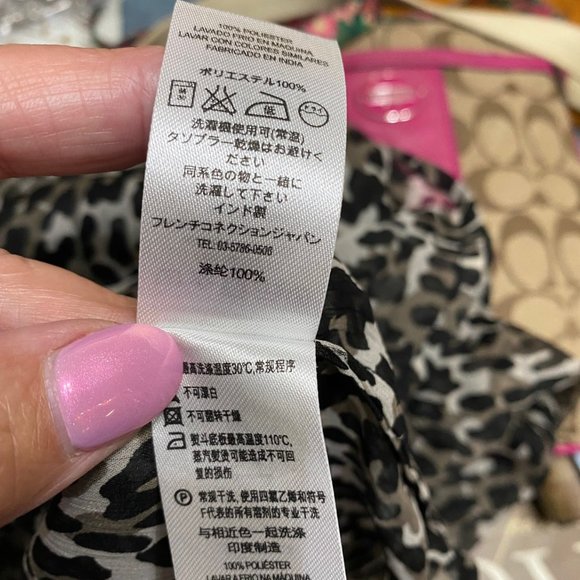 French Connection S/6 Light Weight Top with Tie at Neckline - Picture 10 of 10